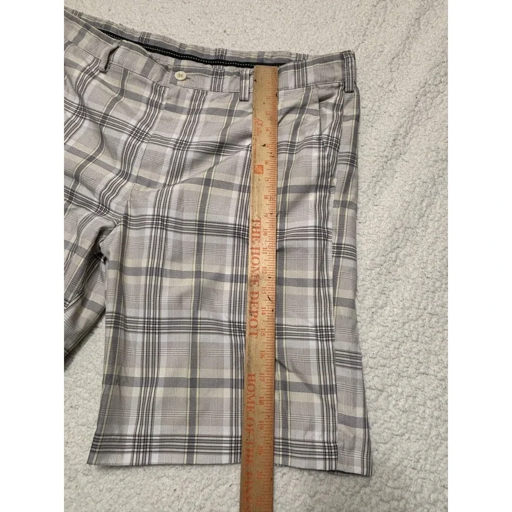 IZOD Mens Shorts 40 Golf Shorts Gray Plaid Flat Front Woven Casual Pockets